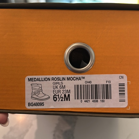 Stride Rite Medallion Collection Boots - Picture 6 of 6